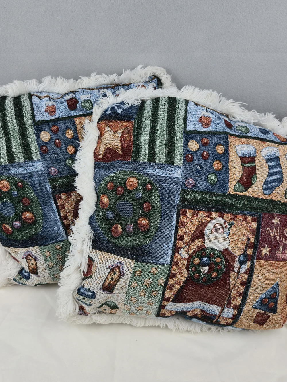 Vintage Mohawk Home Holiday Santa Patchwork Throw Pillows (Set of 2)